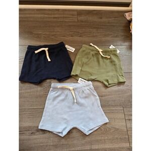 Old navy baby boy shorts 6-12 mos